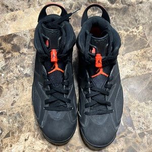 Air Jordan 6 Infrared 2014.